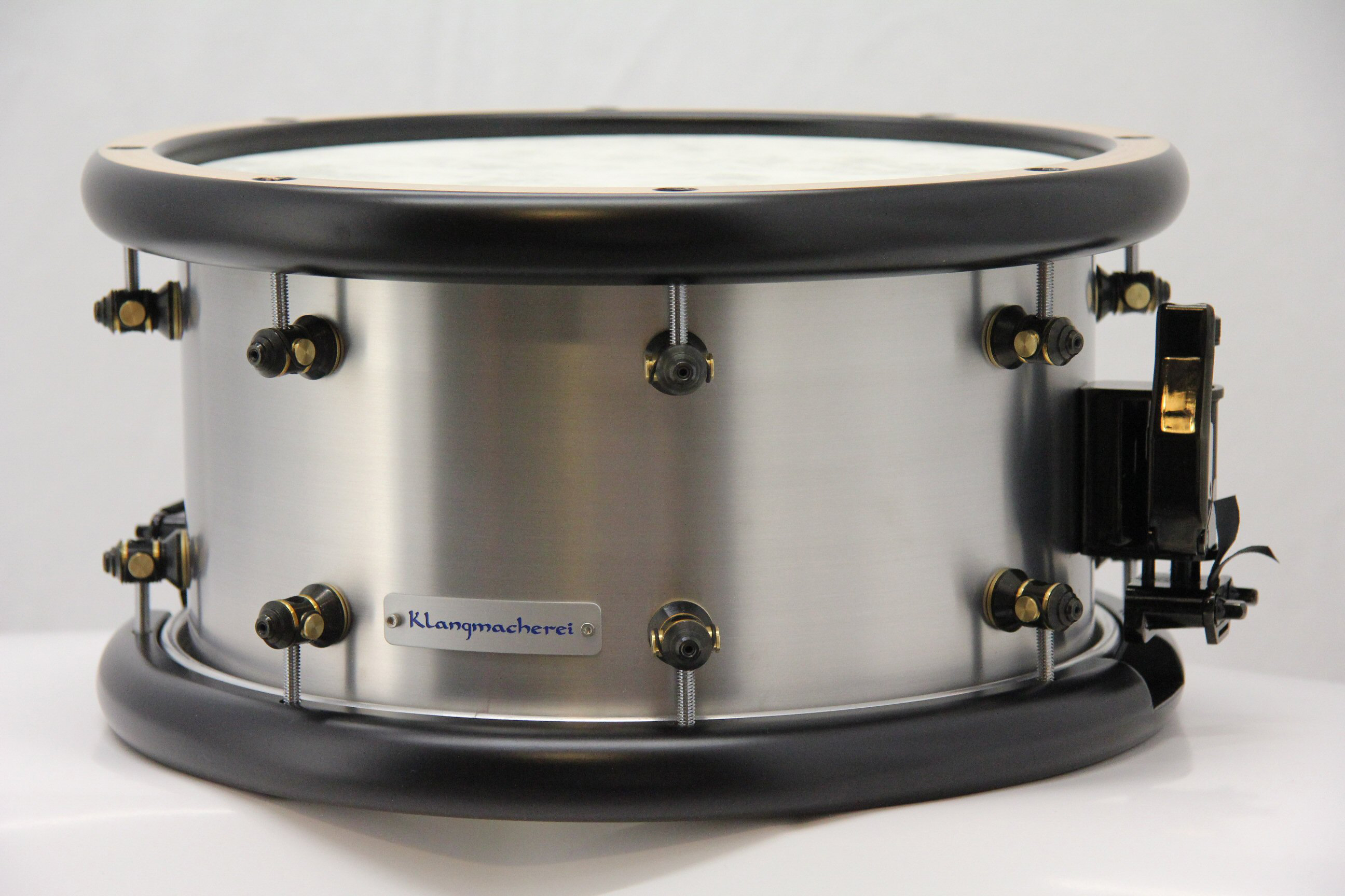 Eine Snare-Drum aus Alu. Produkt der Klangmacherei