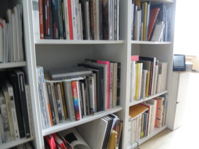 Buchschreiben, Selfpublishing, Schreiben als heilsame Kraft, Abenteuer Buchschreiben, Abenteuer Buch, Wert der Bücher, Bücher, Bücher schreiben, Buchpreis, Buchpreise, Buch schreiben